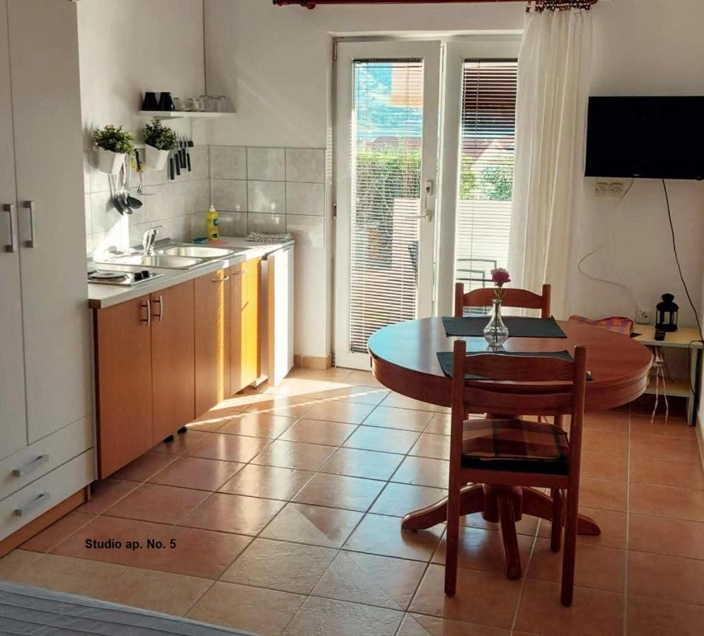 Apartments Burcul Pag Pag Town Eksteriør billede